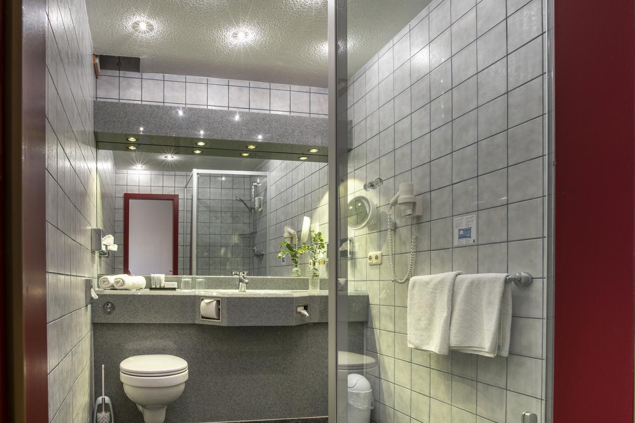 Komfort-Hotel Katerberg Люхов Екстер'єр фото